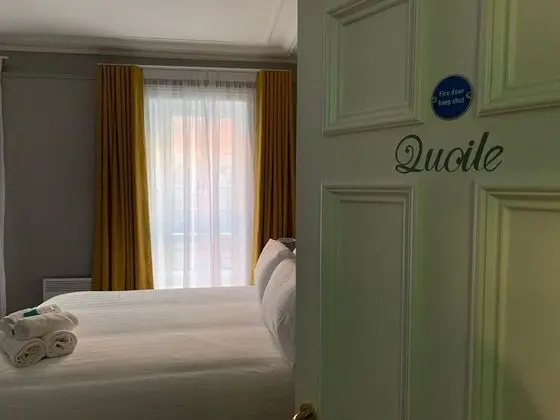 Tek Büyük Yataklı Oda