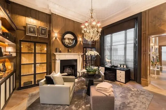 Ev