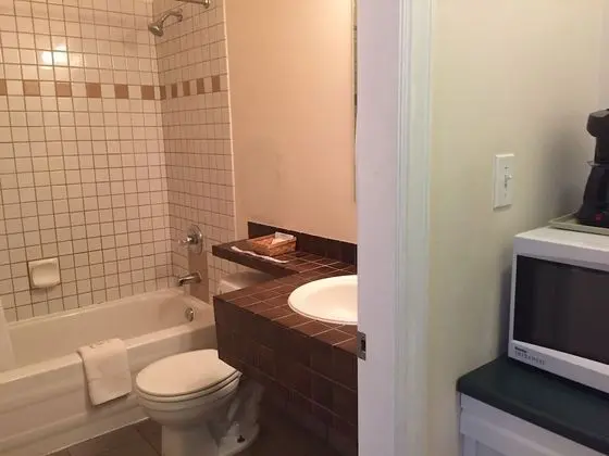 Oda, 2 Büyük (Queen) Boy Yatak, Özel Banyo