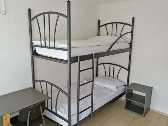 Economy Ortak Ranzalı Oda, Birden Çok Yatak (4)