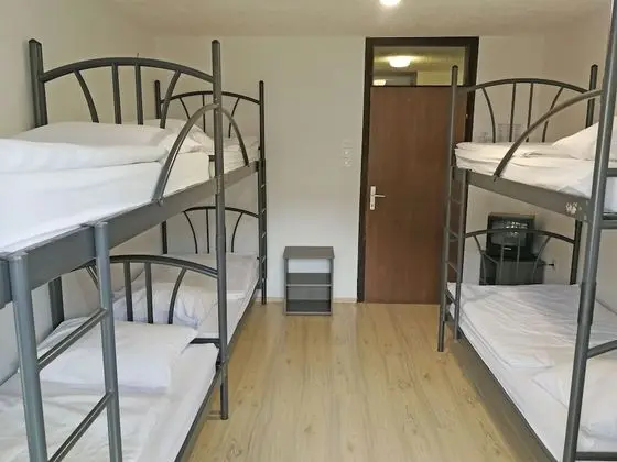 Economy Ortak Ranzalı Oda, Birden Çok Yatak (6)