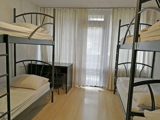 Economy Ortak Ranzalı Oda, Birden Çok Yatak (6)