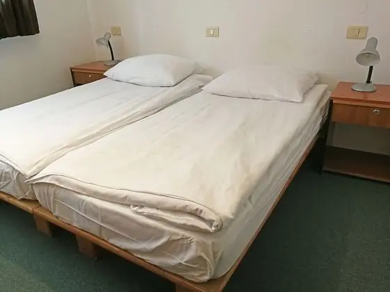 Economy Tek Büyük veya İki Ayrı Yataklı Oda