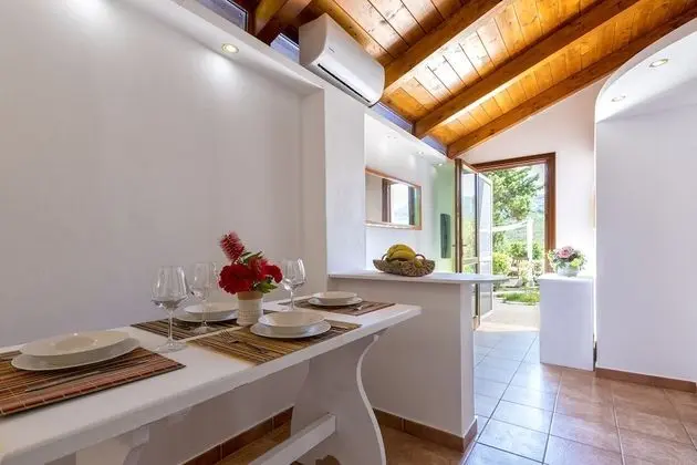 Standard Ev, Birden Çok Yatak, Bahçeli (Depandance Turchese With Pool)