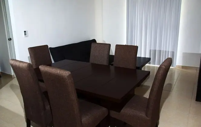 Family Apart Daire, 3 Yatak Odası, Havuz Manzaralı, Havuz Kenarı