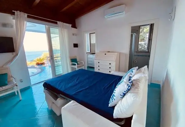 Honeymoon Stüdyo, Deniz Manzaralı (Dependance Castiglione With Pool And)