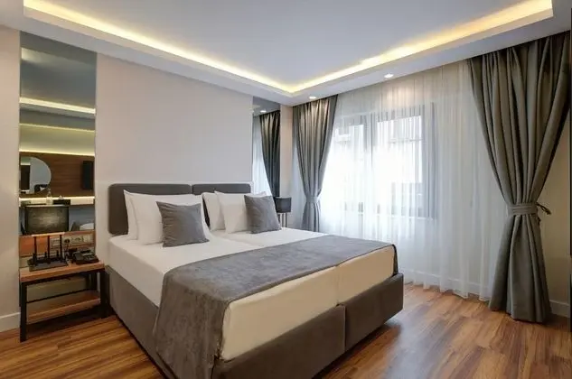 Standard Tek Büyük veya İki Ayrı Yataklı Oda
