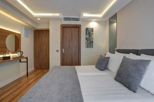 Standard Tek Büyük veya İki Ayrı Yataklı Oda