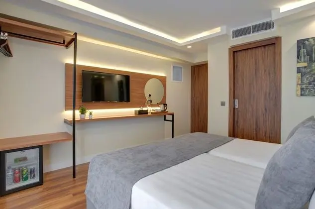Standard Tek Büyük veya İki Ayrı Yataklı Oda