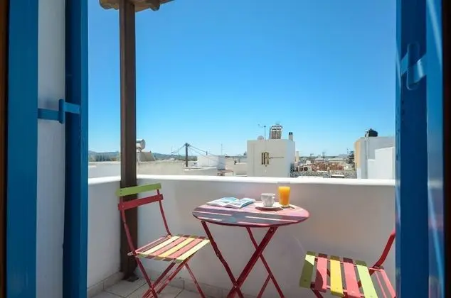 Üç Kişilik Oda, Balkon