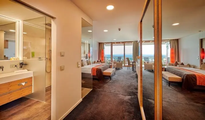 Junior Süit, Göl Manzaralı