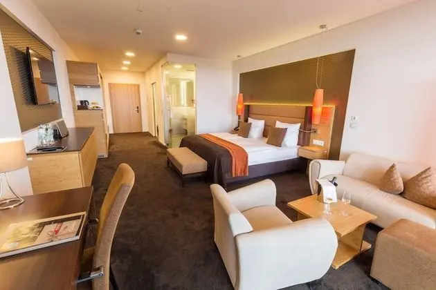 Junior Süit, Göl Manzaralı