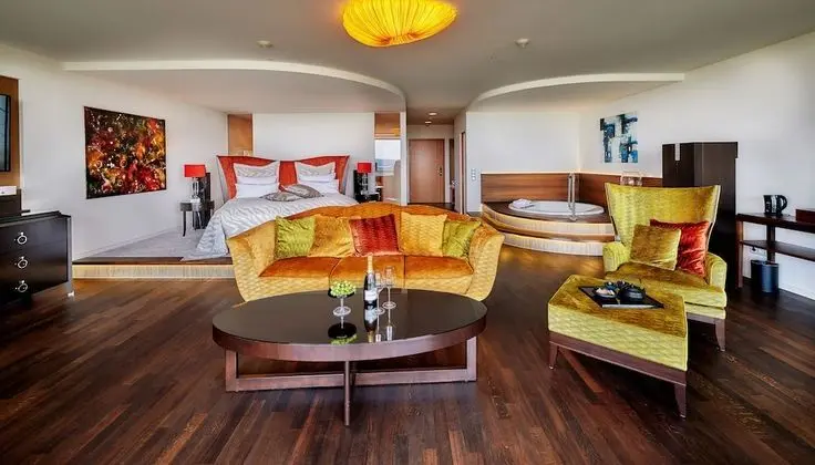 Luxury Süit, Göl Manzaralı