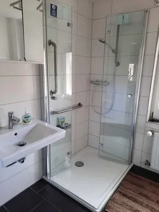 Apart Daire, 1 Büyük (Queen) Boy Yatak ve Çekyat