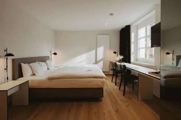 Premium Tek Büyük Yataklı Oda