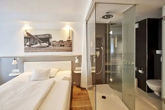 Basic Oda, 1 Büyük (Queen) Boy Yatak