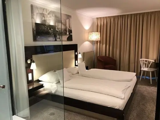 Basic Oda, 1 Büyük (Queen) Boy Yatak