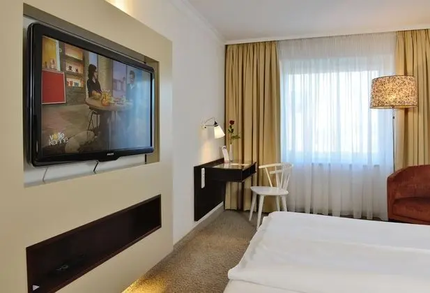 Basic Oda, 1 Büyük (Queen) Boy Yatak