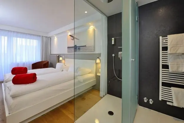 Basic Oda, 1 En Büyük (King) Boy Yatak, Balkon