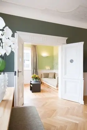 Süit, Göl Manzaralı