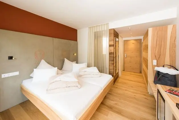 Tek Büyük Yataklı Oda, Balkon, Dağ Manzaralı