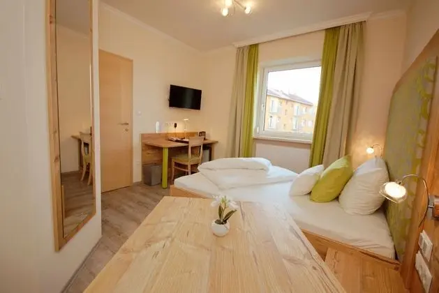 Comfort Büyük Yataklı Tek Kişilik Oda