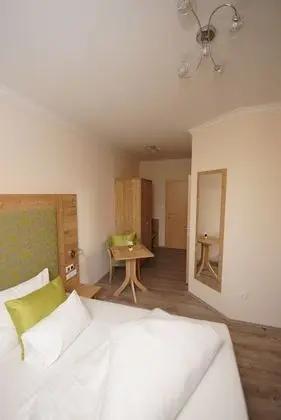Comfort Büyük Yataklı Tek Kişilik Oda