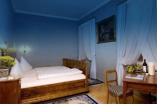Tek Büyük Yataklı Oda