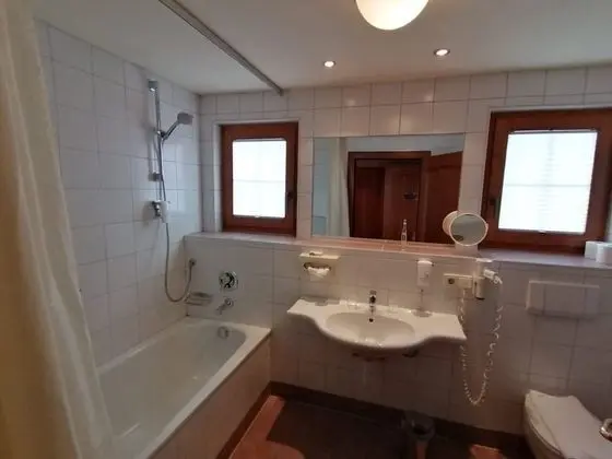 Business Tek Büyük Yataklı Oda, Balkon