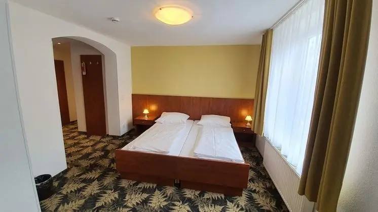 Standard Tek Büyük Yataklı Oda