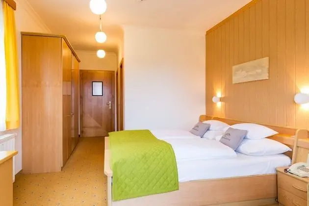 Standard Tek Büyük Yataklı Oda, Tepe Manzaralı