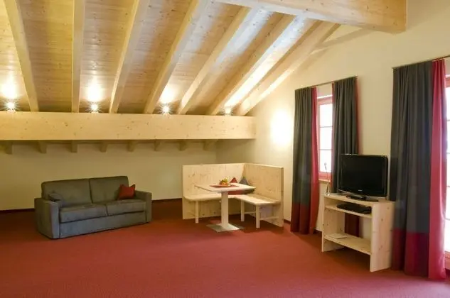 Süit, Balkon