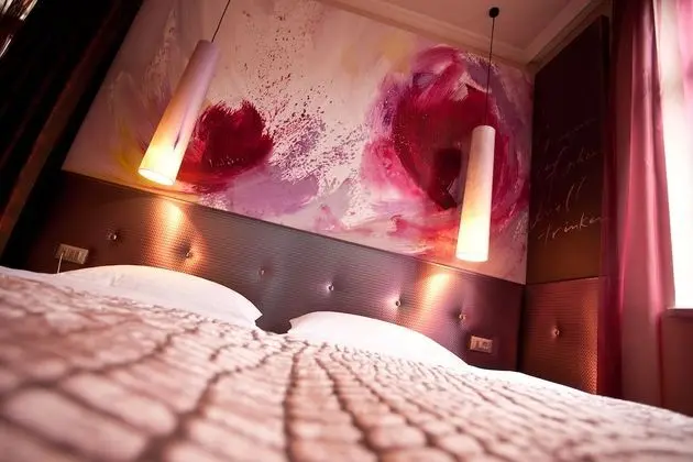 Deluxe Üç Kişilik Oda, Bahçe Manzaralı