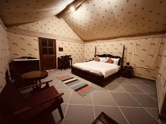 Luxury Tek Büyük Yataklı Oda