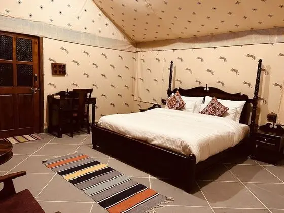 Luxury Tek Büyük Yataklı Oda