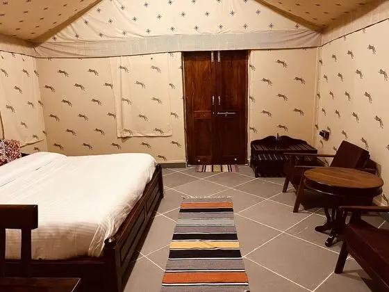 Luxury Tek Büyük Yataklı Oda