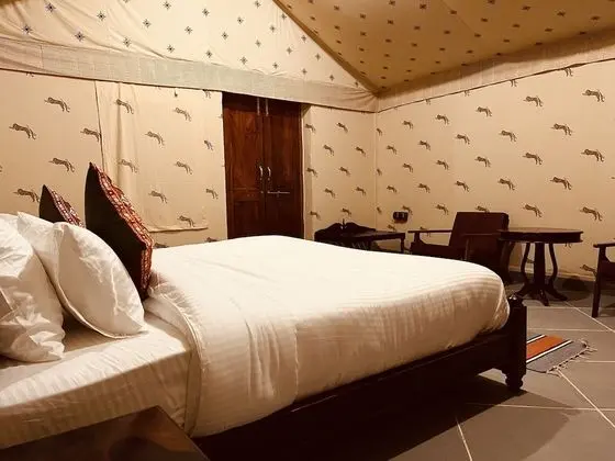 Luxury Tek Büyük Yataklı Oda