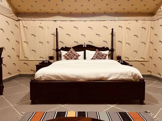 Luxury Tek Büyük Yataklı Oda