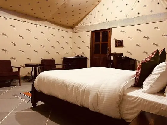 Luxury Tek Büyük Yataklı Oda