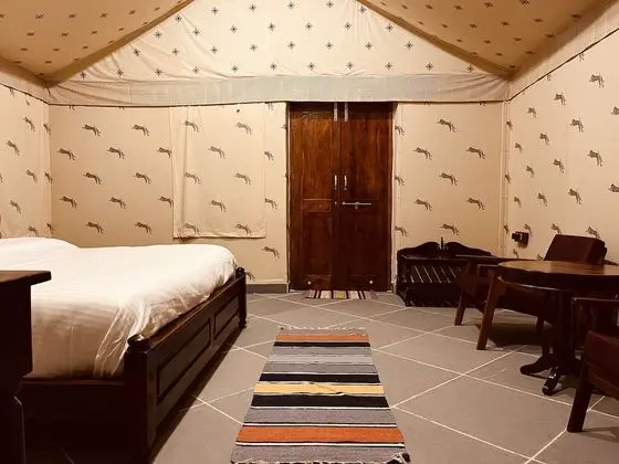 Luxury Tek Büyük Yataklı Oda