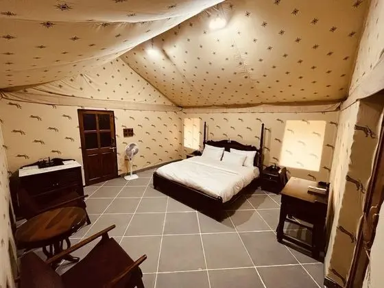 Luxury Tek Büyük Yataklı Oda