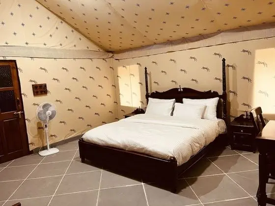 Luxury Tek Büyük Yataklı Oda