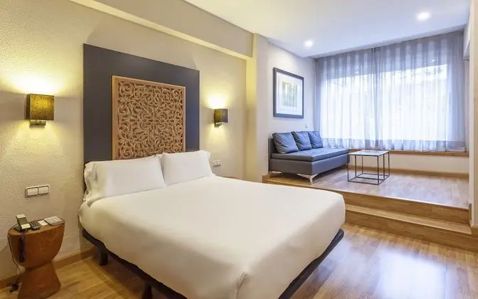 Deluxe Üç Kişilik Oda