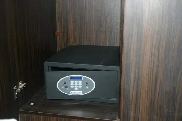 Classic Tek Büyük Yataklı Oda