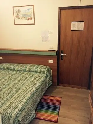 Basic Tek Büyük Yataklı Oda
