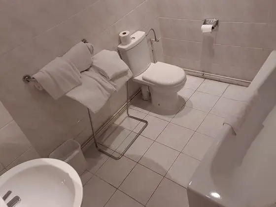 Üç Kişilik Oda