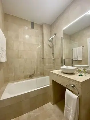 Üç Kişilik Oda (2 Adults + 1 Child)