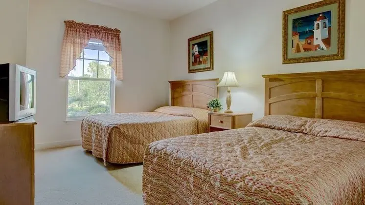 Classic 3 Bedroom Villa with Pool Access
