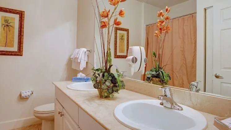 Classic 3 Bedroom Villa with Pool Access