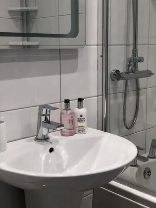 Apart Daire, 2 Çift Kişilik Yatak, Sigara İçilmez